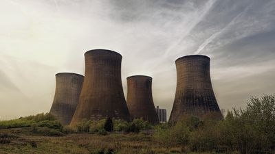 cooling-towers-4172369_1280.jpg